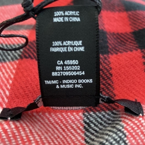 Indigo Love and Lore red  plaid blanket scarf pashmina NWOT no flaws - Picture 5 of 5